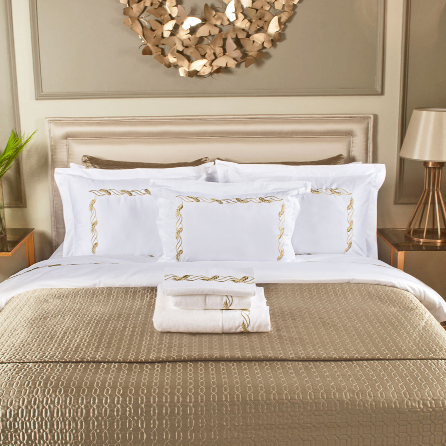 Aynalı Kavak Yatak Örtüsü Takımı 280x280cm